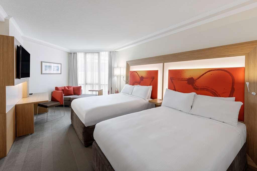 아모라 브리즈번 호텔 객실 사진 A typical room at the hotel