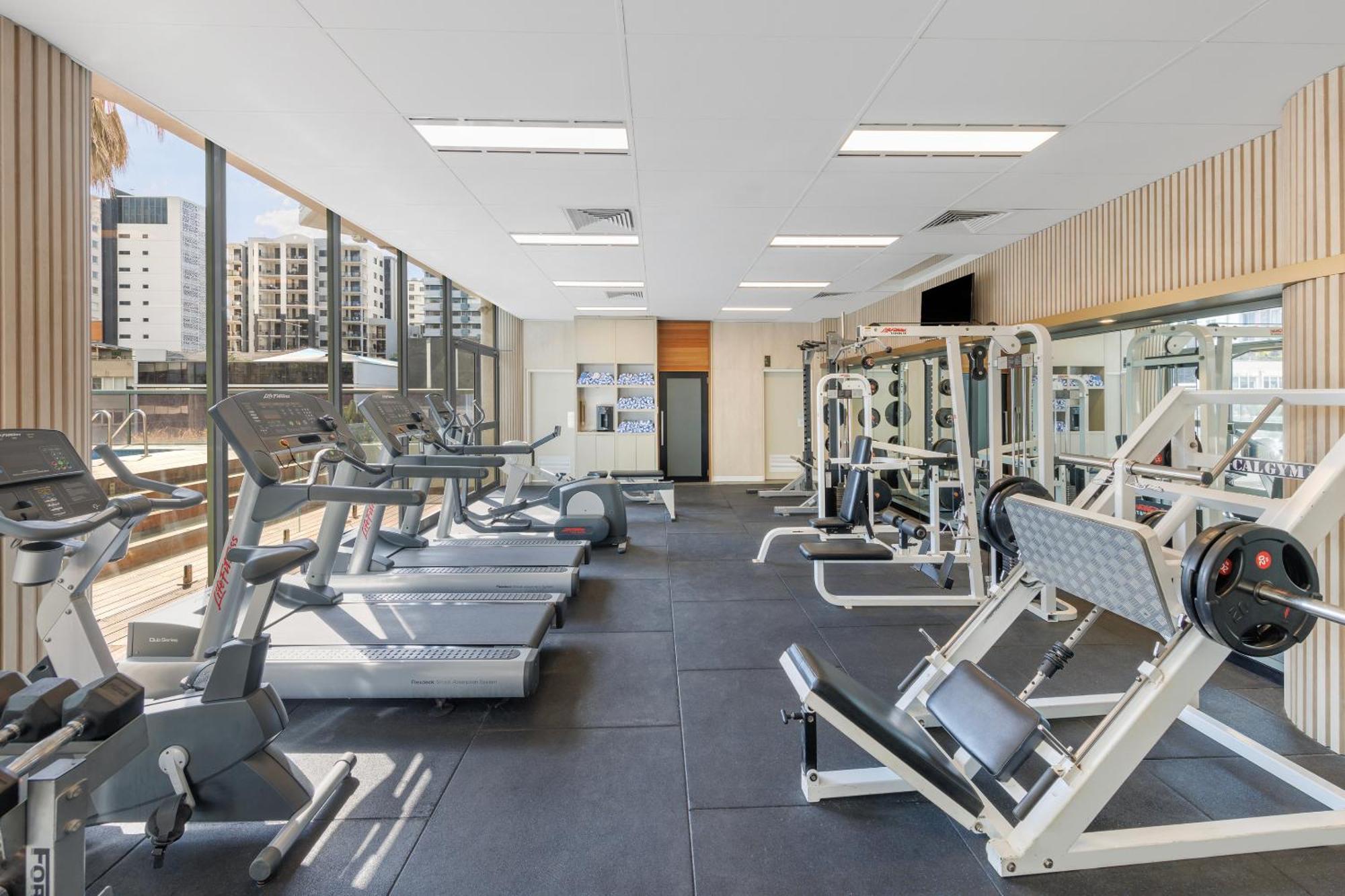 아모라 브리즈번 호텔 외부 사진 The gym at the hotel