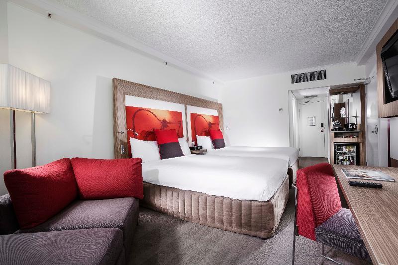 아모라 브리즈번 호텔 외부 사진 A typical room at the hotel